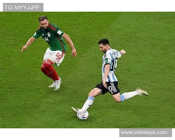 足球巨星同场竞技 技巧对决精彩瞬间全纪录